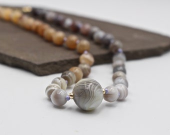 Collana con perline di agata annodate in seta con catena attaccata riempita in oro 14 carati, collana in pietra naturale