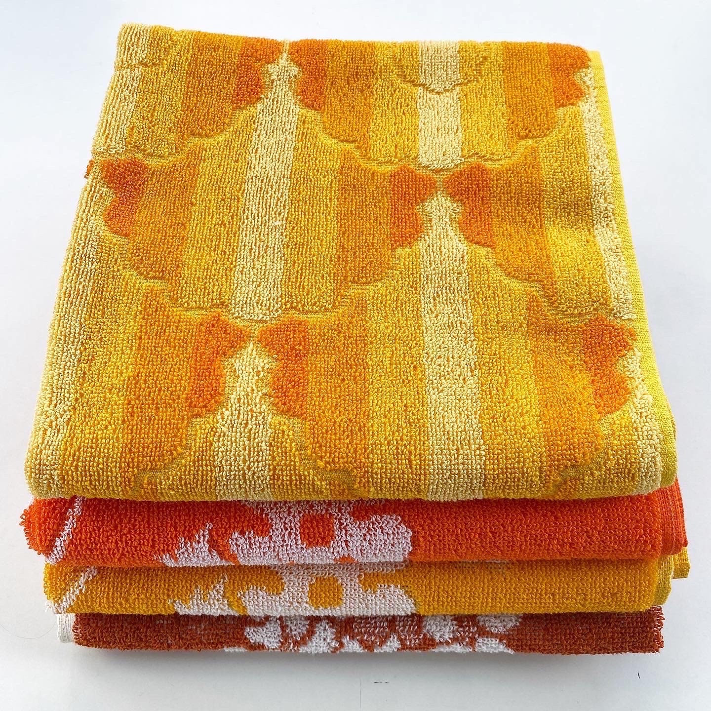 Vintage Cannon Bath Towel Cotton Yellow Orange Brown Floral Flower Fri
