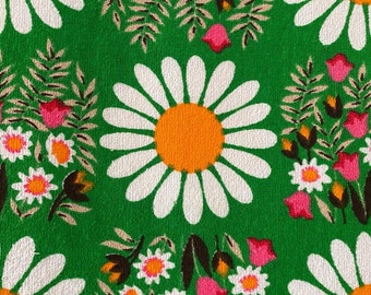 vintage terry fabric - white yellow green flower daisy - free shipping