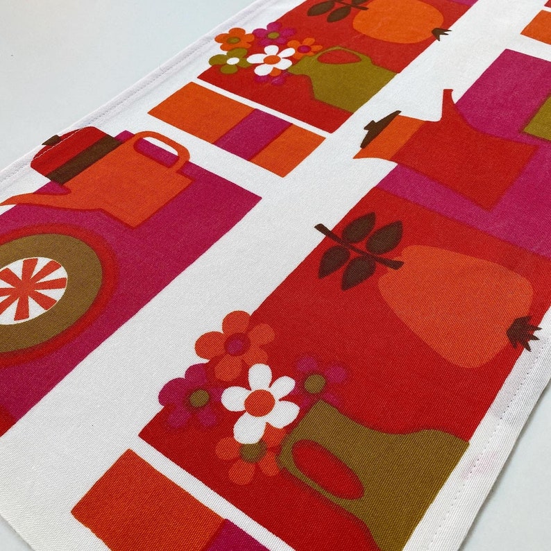 Vintage table runner