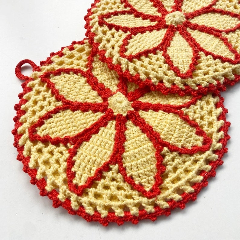 Happy set of vintage potholders kitchen set crocheted cotton free shipping image 2
