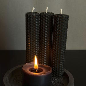 Zwarte bijenwaskaars ~ Energiereiniging, bescherming en energiereset Rituals