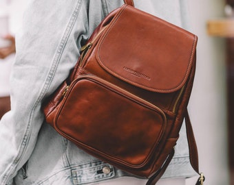 Full grain Handcrafted Italian Leather Backpack for Women – Small leather backpack- purse backpack- Elegant Leather bag- Small backpack