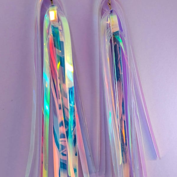 Hangoorbellen met iriserend vinyl kwastje: lichtgewicht, meerdere kleuren, gaatjes of clip-on
