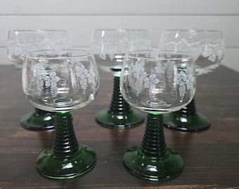 Luminarc Roemer wine glasses with green stem and grape vine etching