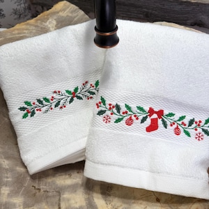 Urlaub Handtuch Weihnachten Badezimmer Dekor Geschenk für Freund Housewarming Haus bestickt Bad Holly Design festliches Accessoire Gast Strumpf