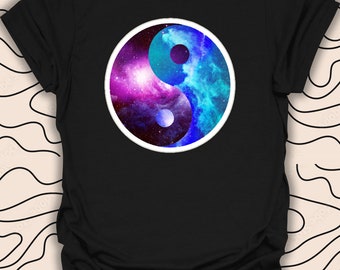 Maglietta Yin Yang Galaxy – Maglietta Equilibrio Cosmico – Regalo Simbolo Spirituale Unisex Uomo Donna Maglietta 450 PZ