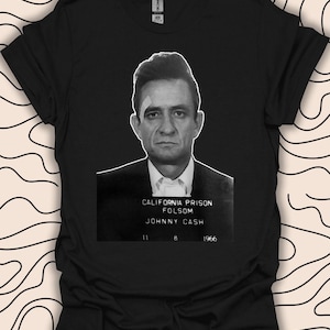 Johnny Cash Folsom Prison Mugshot T-Shirt – Iconic Music Legend Tee – 1966 Vintage Style Gift Unisex Men Women Shirt 2039PC