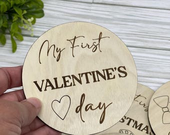 My First Year, Milestone Marker Plaque, Baby&#39;s First Holiday Milestone Cards Bundle, Baby Shower Gift, Newborn, Wooden Disc, Baby Photo Prop