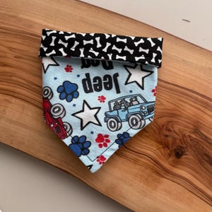 Jeep Dog & Bones Snap On Bandana