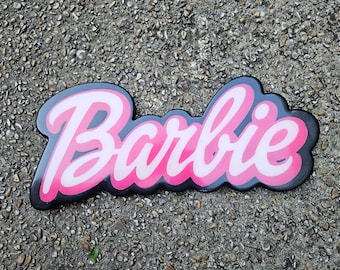 Arte de madera de Barbie con una ola de resina