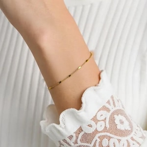 Dainty Minimalist Gold/Silver Bracelet: Tarnish-Resistant Everyday Jewelry