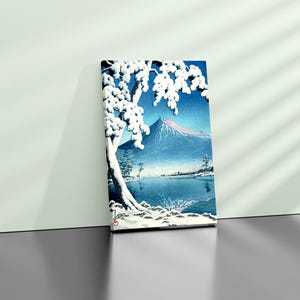 Japanischer schneebedeckter Berg Leinwanddruck - Berg Fuji Winter Wandkunst - Ruhige Naturszene Poster - Zen Landschaft Malerei Dekor