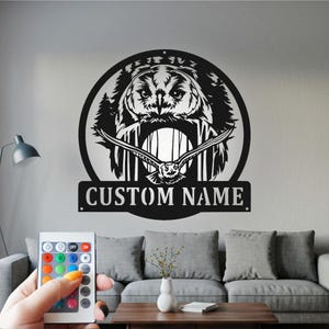 Arte murale in metallo con gufo della foresta personalizzata con luce a LED, decorazione personalizzata con nome gufo per la stanza, decorazione in metallo a LED gufo, cartello con nome gufo personalizzato
