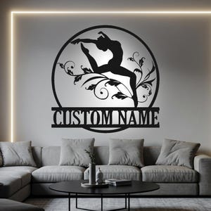 Aangepaste metalen led-muurkunst gymnastiek: gepersonaliseerd naambord turnster