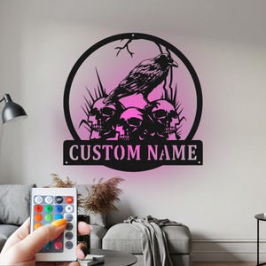 Enseigne personnalisée en métal corbeau noir, enseigne personnalisée nom corbeau, décoration d'enseigne personnalisée pour chambre, décoration LED en métal oiseau corbeau