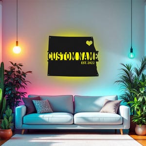 Arte de pared de metal con mapa de Dakota del Norte personalizado con luz LED, letrero con el nombre del estado de Dakota del Norte personalizado para decoración de habitación, nacido en Dakota del Norte