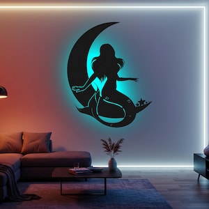 Plaque en métal petite sirène sur la lune, art mural, lumière LED, jolie sirène, décoration de chambre d'enfant, cadeaux de pendaison de crémaillère, cadeaux de Noël, oeuvre d'art