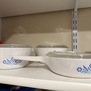 Vintage Corning Ware gryta: Blå blåklint Pyroceram-skål med Pyrex-lock