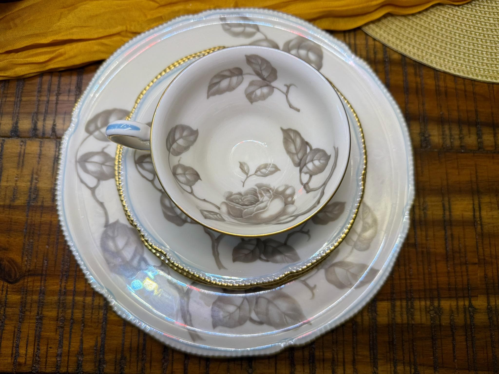 Castleton Gloria - Etsy