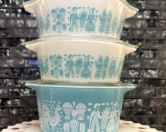 Vintage Pyrex Amish Butterprint Cinderella Auflaufform mit Deckel | 472473 | Türkis-Weiß 1960er Jahre