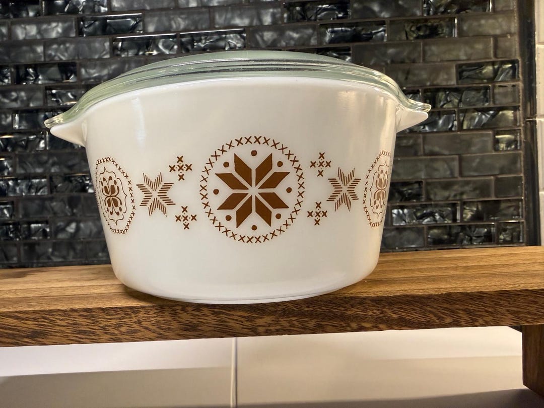 Pyrex Snowflake Pattern Casserole Vintage Pyrex 473 Brown Snowflake Casserole Dish With Lid | 1 Qt - Etsy