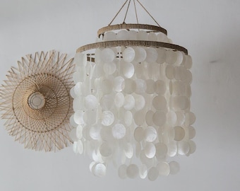 Ręcznie wykonany żyrandol Capiz Shell: lampa wisząca wielopoziomowa – składana konstrukcja