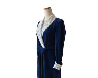 Vintage Vanity Fair long navy blue velour wrap robe with lace collar and cuffs size S