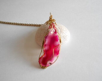 Pink Agate Slice Pendant Necklace:  Gold Tone Wire Wrapped, Crystal Accent