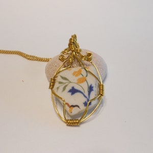 Pottery Pendant White Pendant Ocean Pottery Chain Necklace Wire Wrapped Pendant Wire Wrapped Pottery Broken Pottery Floral Design