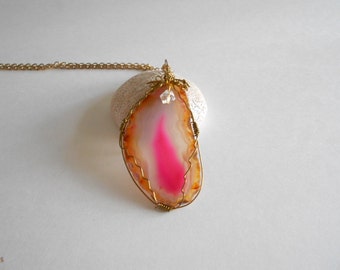 Pink Agate Slice Pendant Necklace:  Gold Tone Wire Wrapped Geode