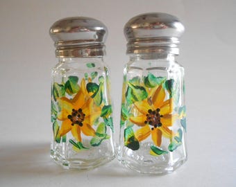 Sunflowers Salt Pepper Shakers Spices Jars Spices Shakers Hand Painted Shakers Salt Pepper Jars Clear Glass Small Size Sunflower Kitchen