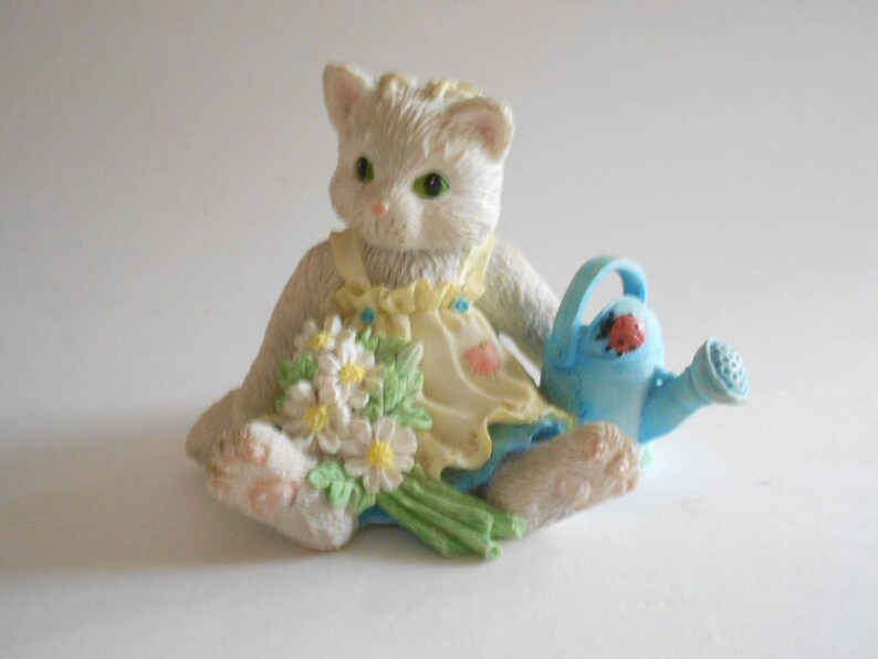 Calico Cat With Interesting Gps >> Kitten Figurine Calico Kittens Watering Can Vintage 1993 Etsy Calico Cat With Interesting Gps >> Kitten Figurine Calico Kittens Watering Can Vintage 1993 Etsy