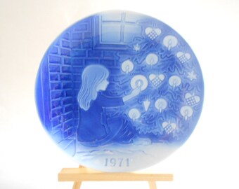 Vintage 1971 Desiree Copenhagen Blue Plate, Little Match Seller