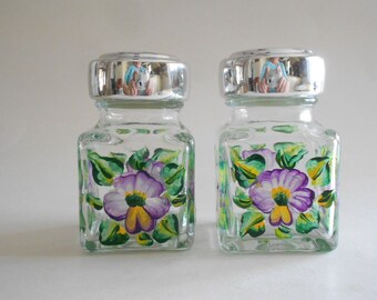 Purple Pansies Salt Pepper Shakers Salt Pepper Jars Spices Jars Hand Painted Shakers Square Size Clear Glass Short Squatty Pansy Kitchen