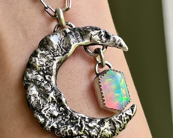 SM 1,5 x 1 inch gesmolten maan-ketting in sterlingzilver met kleurrijke flitsende imitatieopaal