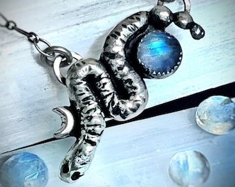 Ketting ratelslang met maansikkel en maansteen in sterlingzilver 17,5" ketting