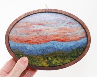 Pintura de paisaje en lana fieltrada con aguja, arte textil, puesta de sol en Blueridge