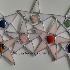 Buntglas-Stern mit Kristallherz