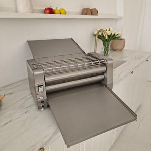 Electric Dough Sheeter: 15.7" Mini Bakery Roller, Adjustable Thickness