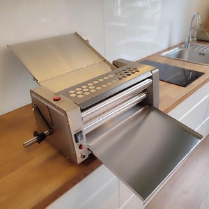 Elektrische deegroller 40 cm Minibakkerij en huis voor het rollen van croissants Pasta Pizza Pita Empanadas Gebak Fondant
