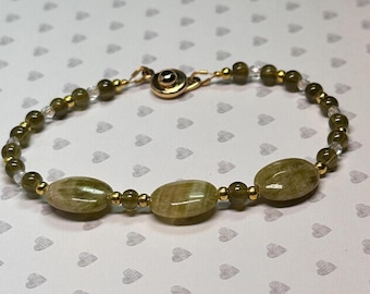 Green Jasper and Gold Beaded Bracelet