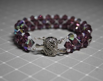 Lila Doppelkegel Perlenarmband mit versilbertem Verschluss, 18 cm