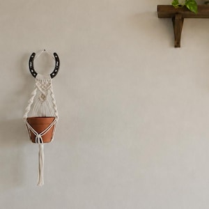 Horseshoe Macrame Plant Hanger | Pot Included | Rustic/Western | Pack Of One