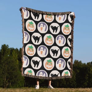 Ghost & Pumpkin Sugar Cookie Woven Blanket, halloween blanket, Spooky Season, Pumpkin blanket, halloween decor, trick or treat, Retro 90s