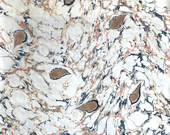 Marbled Paper Featuring Thick Veins and Petite Leaves