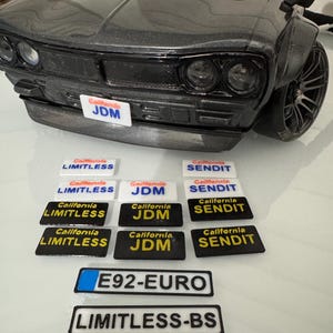 Mini targa personalizzata a tuo piacimento! 3 coppie (anteriore e posteriore) per 10 dollari! Scala 1/10 RC.