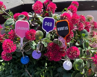 Pickleball Keychain with (NAME PERSONALIZATION)