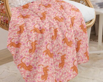 Couverture en sherpa tigre floral, jeté de tigre botanique fleurs de cerisier pastel, cadeau de pendaison de crémaillère imprimé graphique vibrant pour chat, animal de compagnie, amoureux des animaux