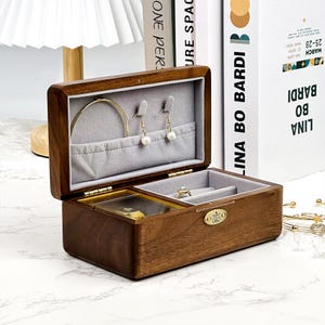 Caja de música de madera personalizada para el Día de la Madre, caja de joyería para bodas, caja de joyería de viaje grabada, caja de música personalizada, regalo para dama de honor.